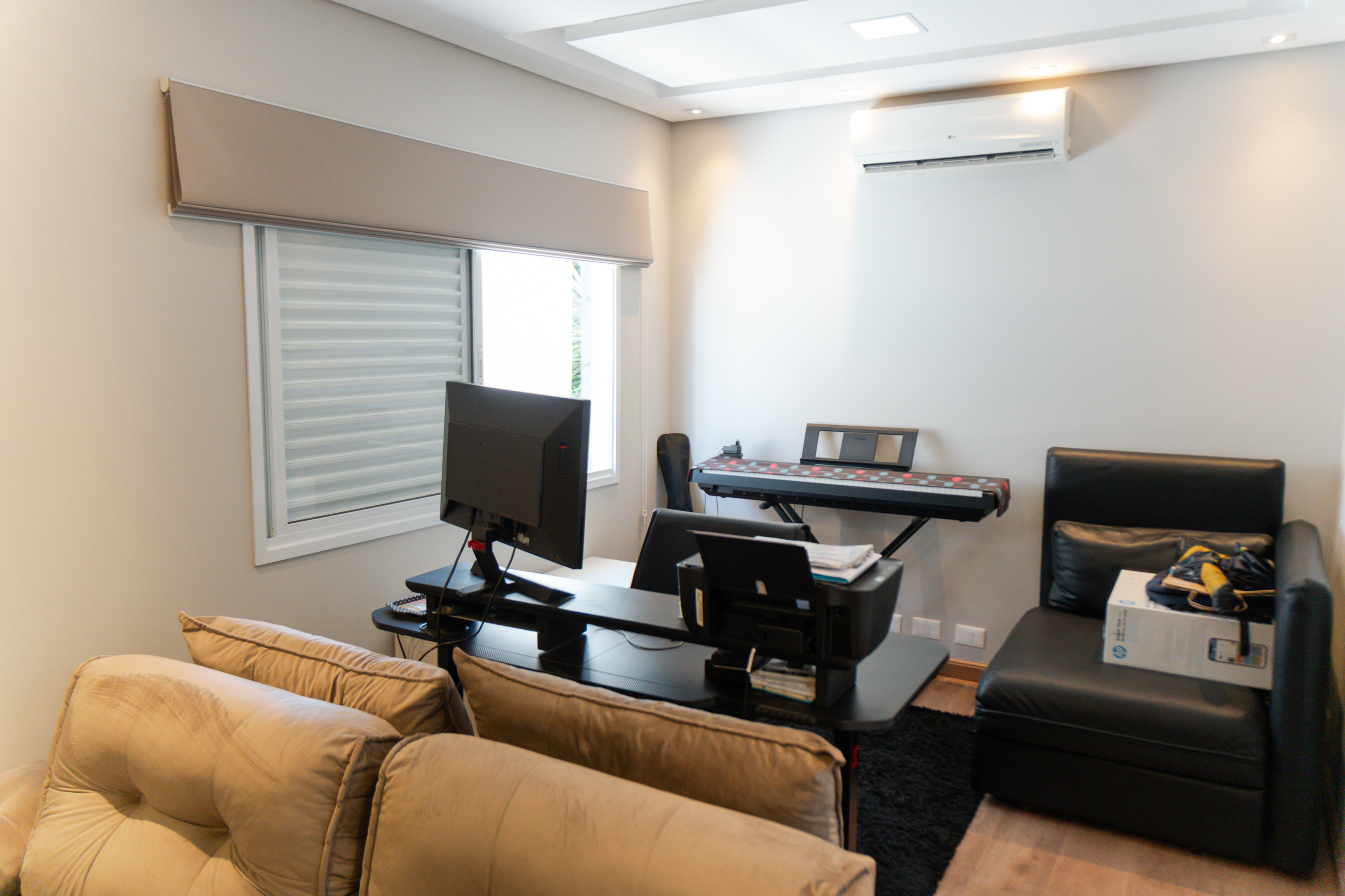 Casa Alto Padrão 323m² | 3 Suítes com Closet | Condomínio Mont Blanc