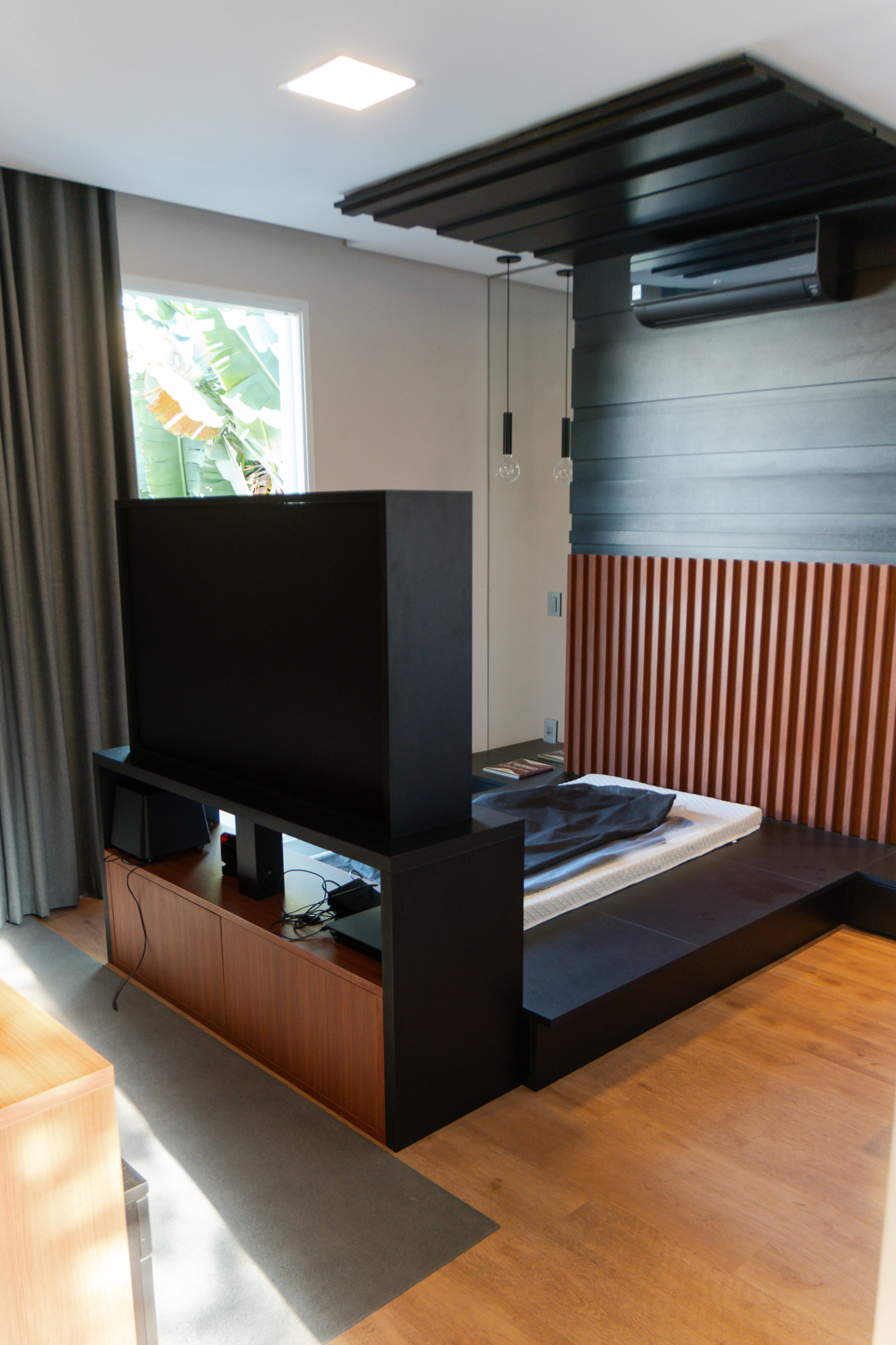 Casa Alto Padrão 323m² | 3 Suítes com Closet | Condomínio Mont Blanc