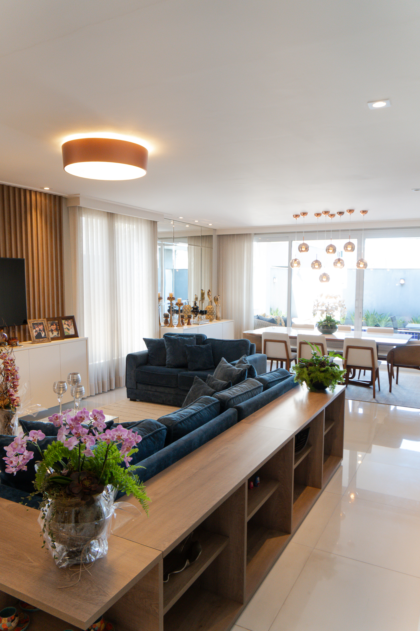 Casa Alto Padrão 323m² | 3 Suítes com Closet | Condomínio Mont Blanc