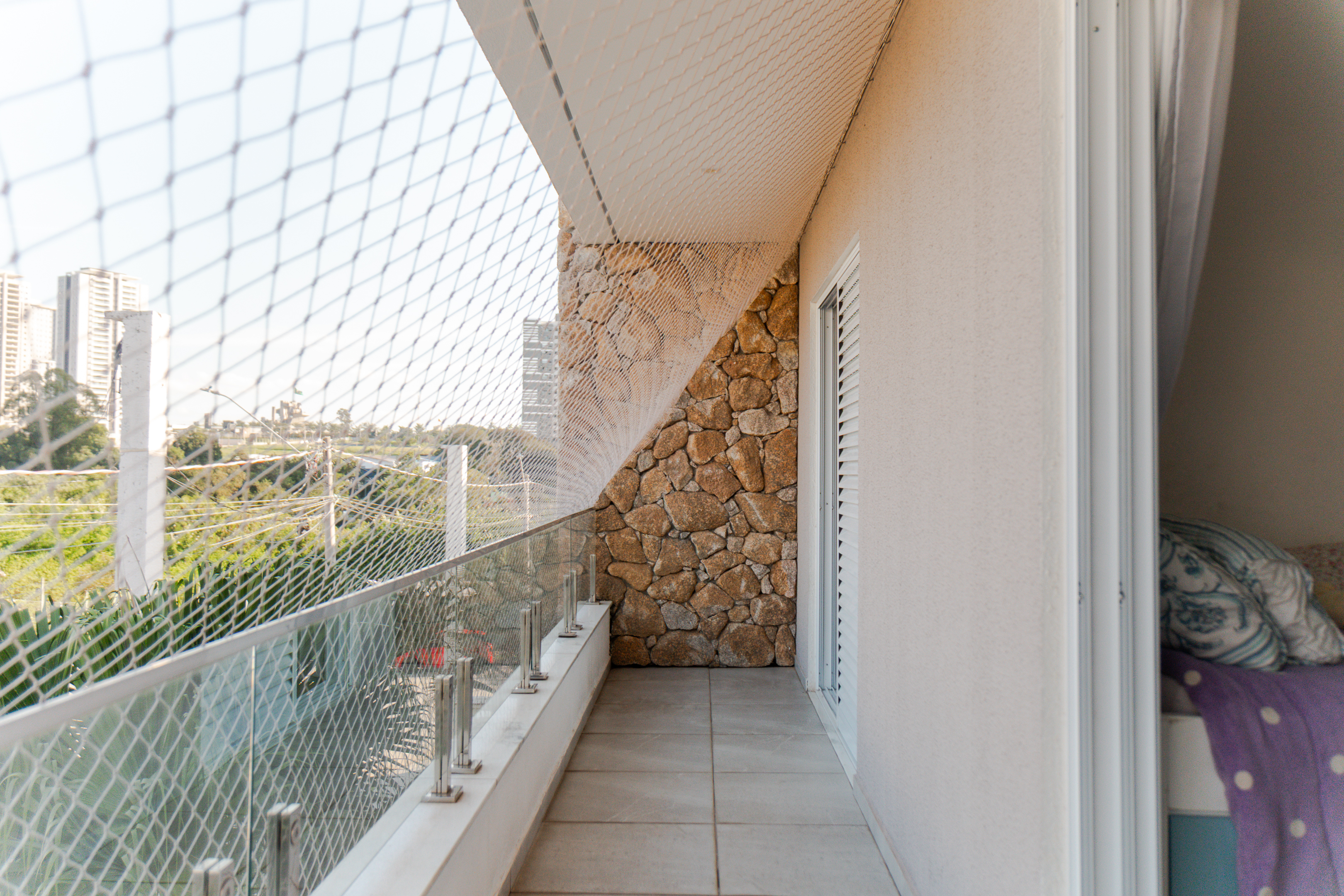 Casa em Condomínio 295m² | 4 Quartos (3 Suítes) | SPA Aquecido | Condomínio Colinas do Sol