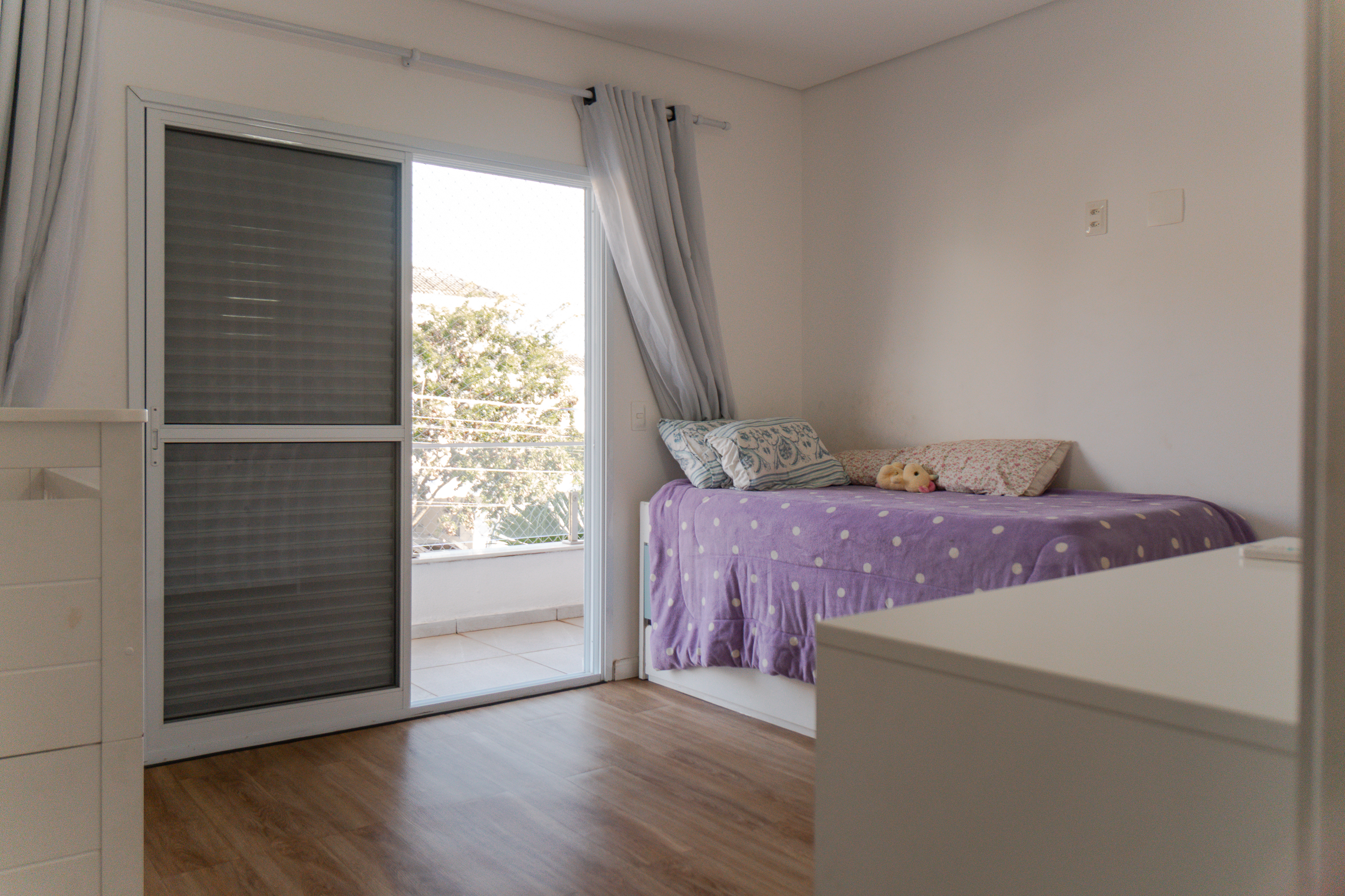 Casa em Condomínio 295m² | 4 Quartos (3 Suítes) | SPA Aquecido | Condomínio Colinas do Sol