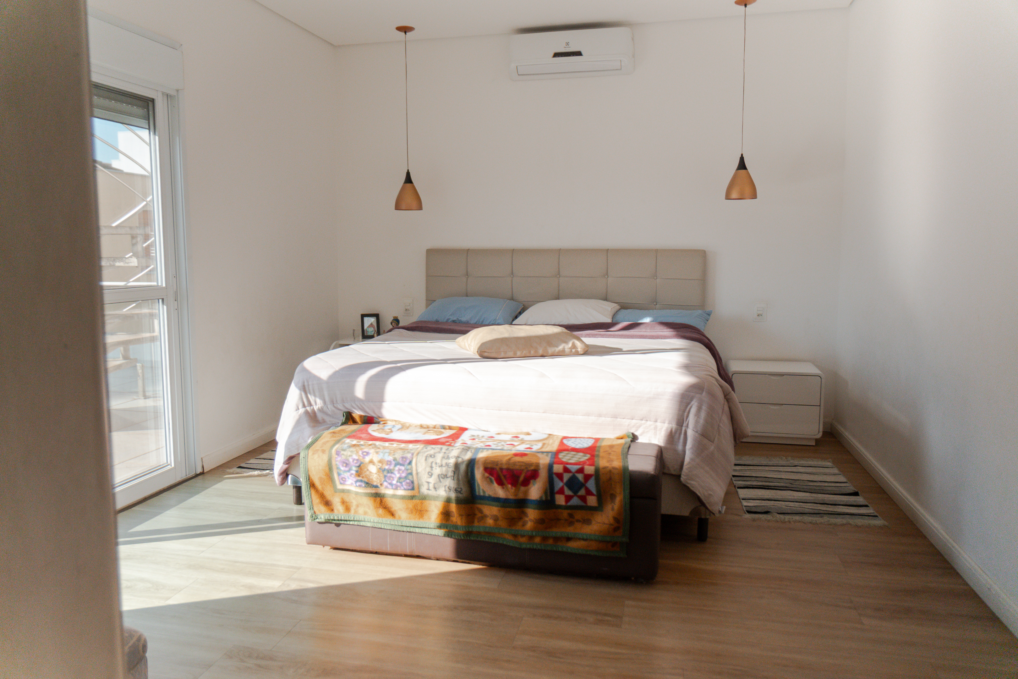 Casa em Condomínio 295m² | 4 Quartos (3 Suítes) | SPA Aquecido | Condomínio Colinas do Sol