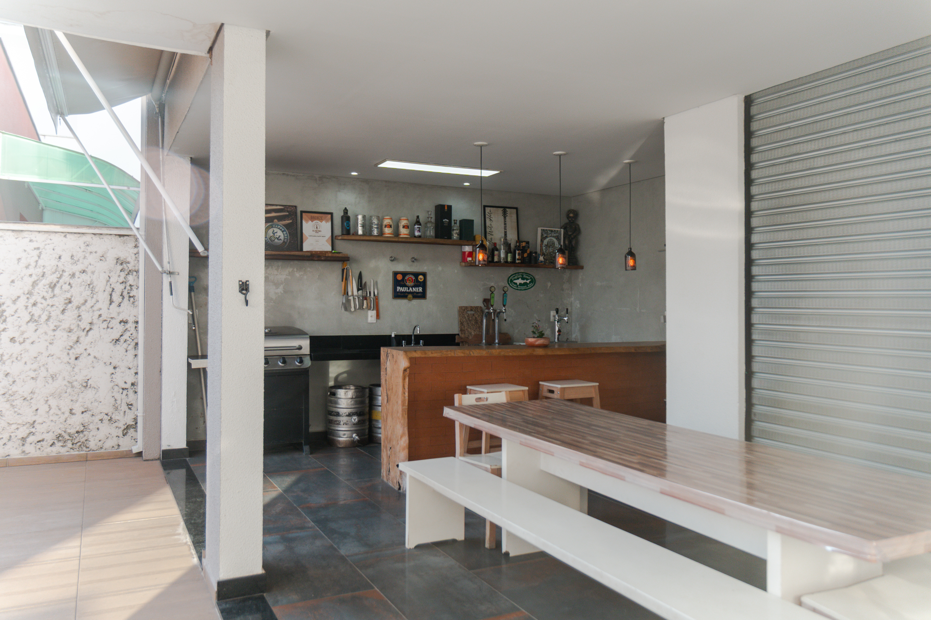 Casa em Condomínio 295m² | 4 Quartos (3 Suítes) | SPA Aquecido | Condomínio Colinas do Sol
