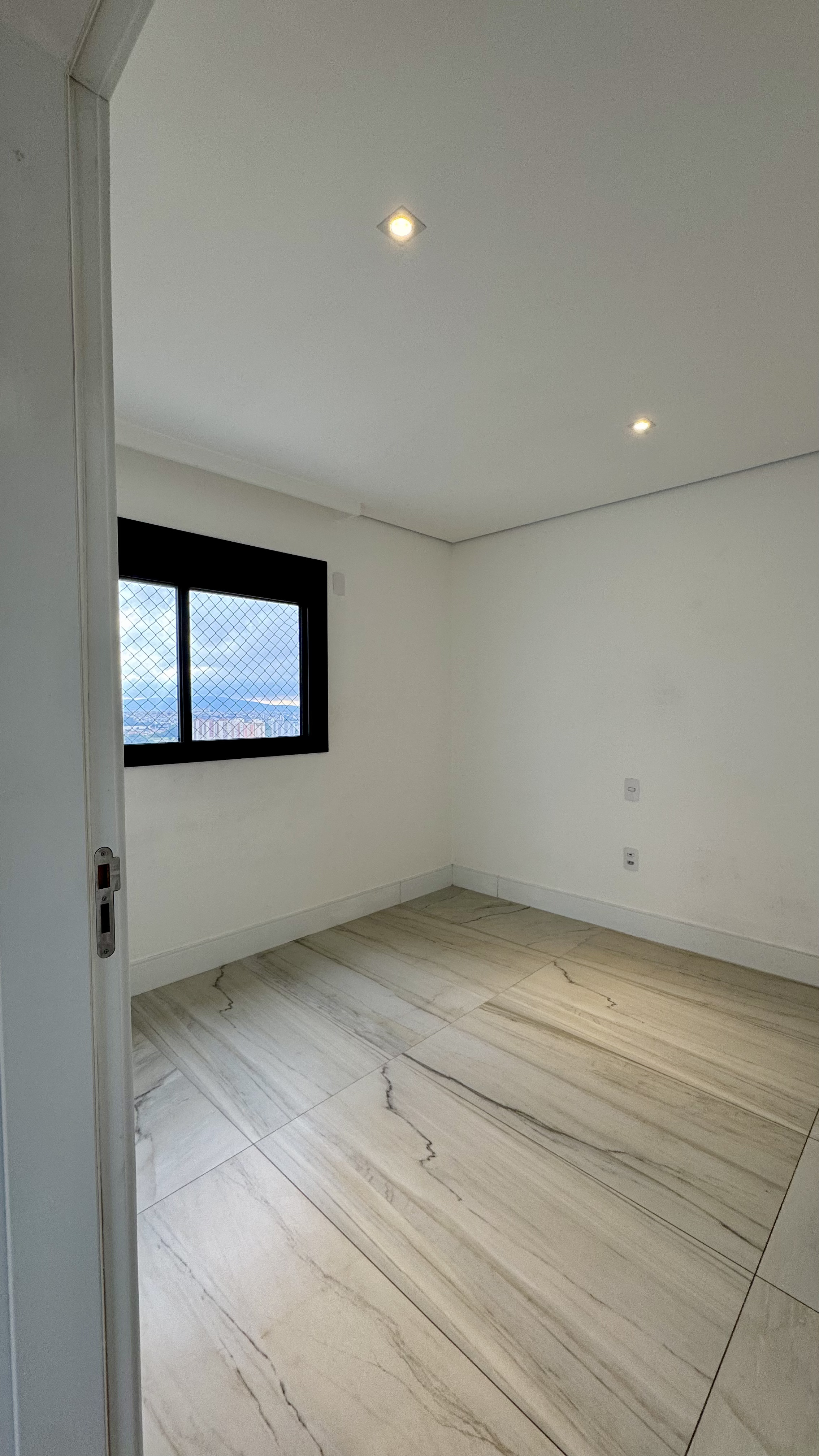 Apartamento 111m² no Campolim | Último andar com Vista Livre | 3 Quartos | Condomínio Avant-Garde