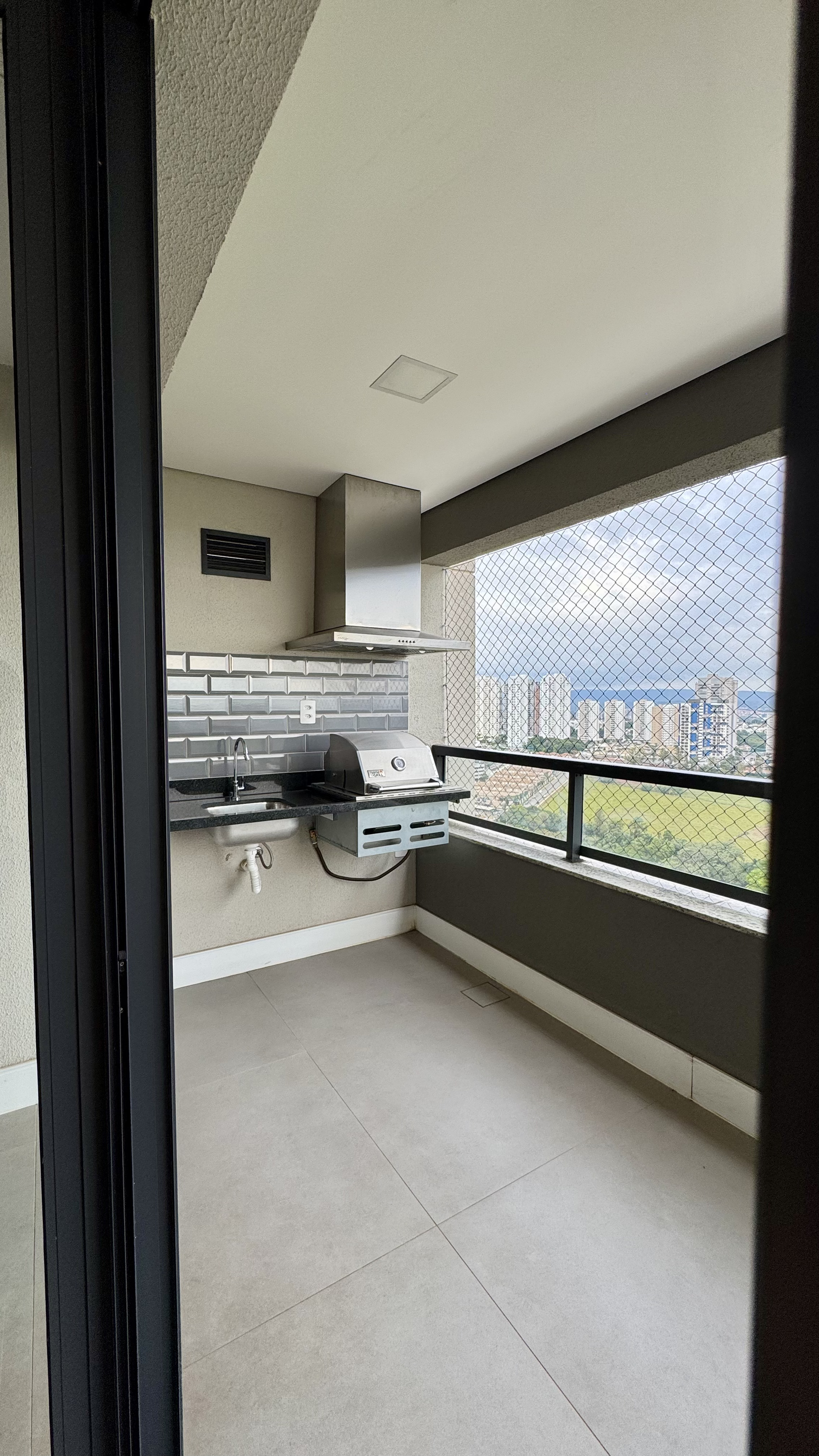 Apartamento 111m² no Campolim | Último andar com Vista Livre | 3 Quartos | Condomínio Avant-Garde