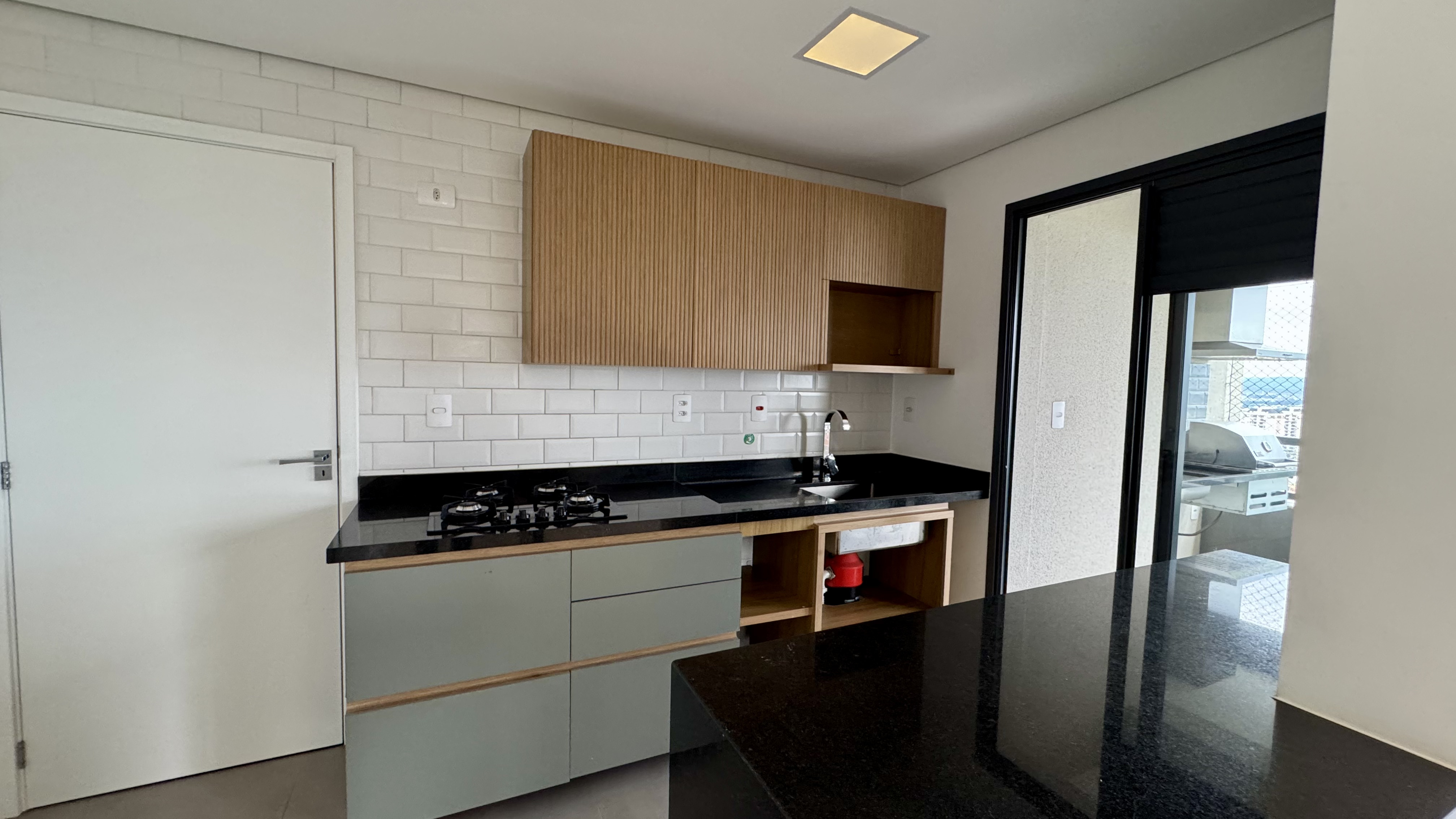 Apartamento 111m² no Campolim | Último andar com Vista Livre | 3 Quartos | Condomínio Avant-Garde