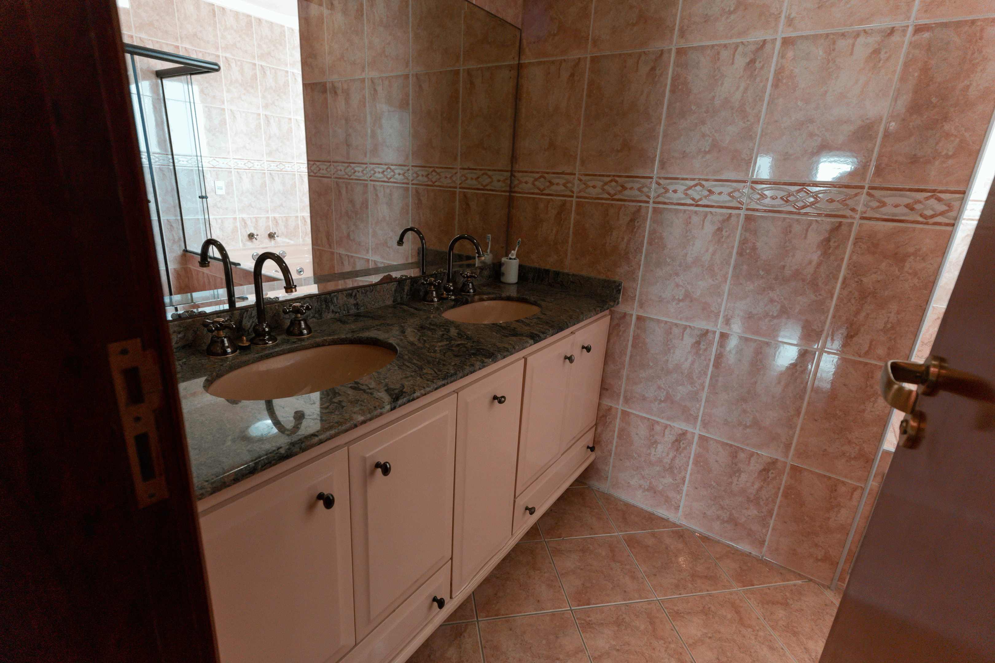 Cobertura Duplex 240 m² - 3 Suítes - Vista Panorâmica - Centro de Sorocaba