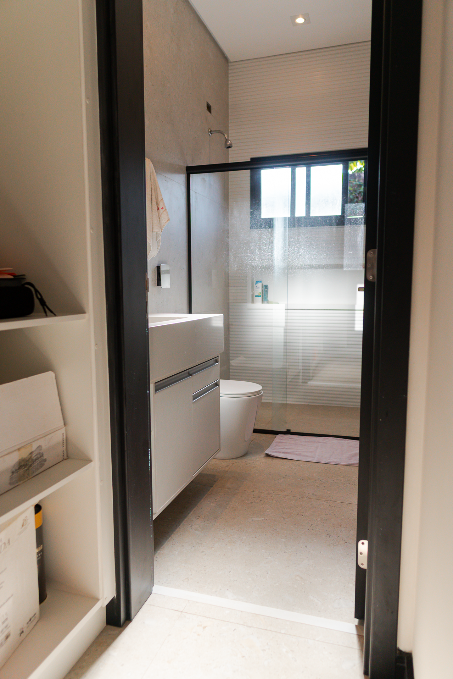 Casa 415m² | Terreno 1.140m² | 3 Suítes | Bar Subterrâneo Exclusivo | Condomínio Village Ipanema