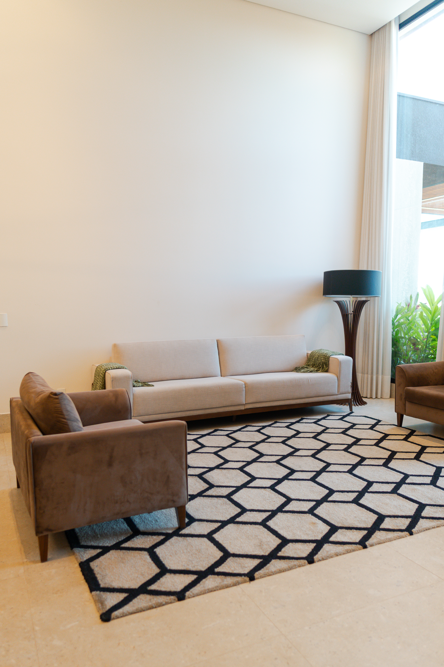 Casa 415m² | Terreno 1.140m² | 3 Suítes | Bar Subterrâneo Exclusivo | Condomínio Village Ipanema