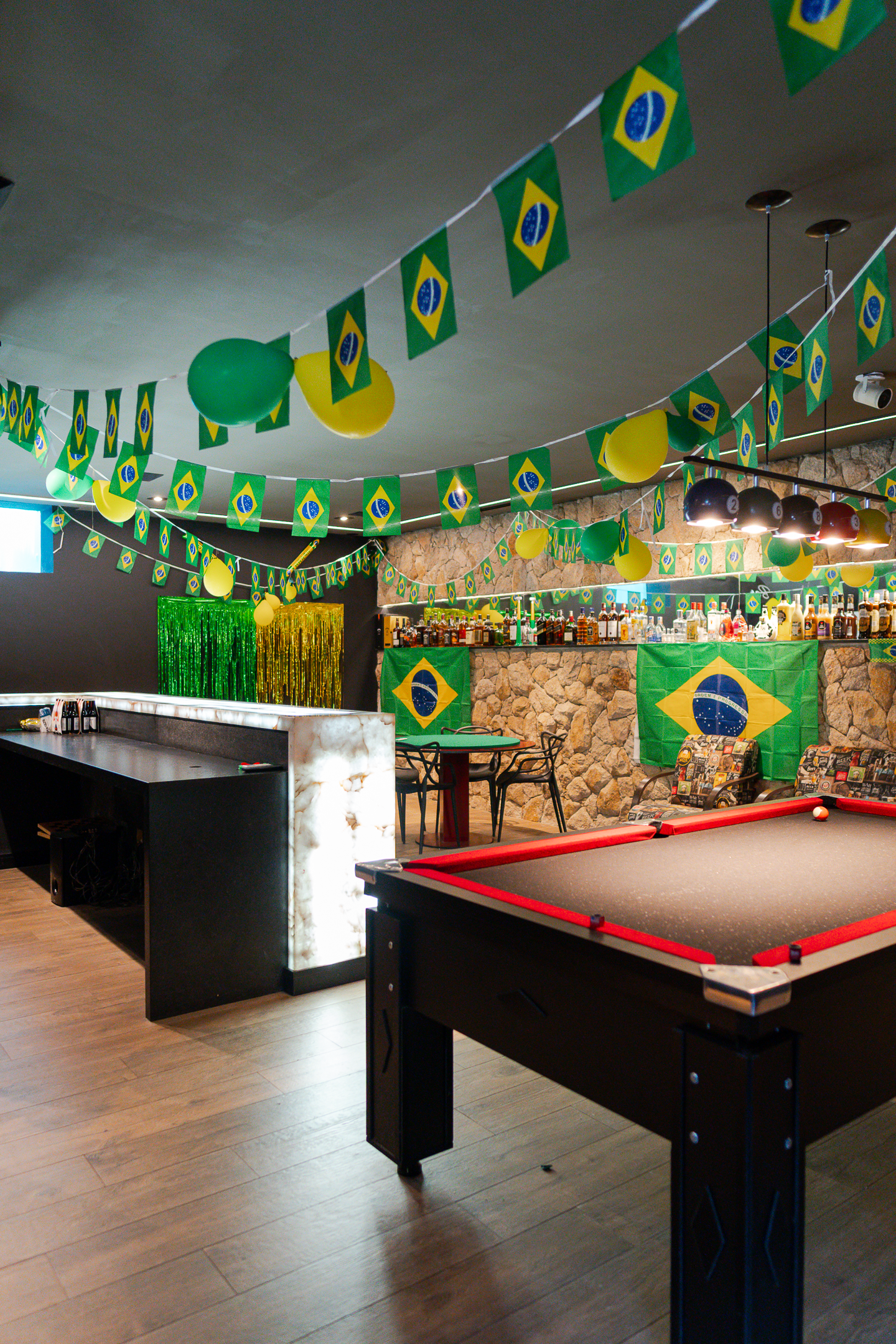 Casa 415m² | Terreno 1.140m² | 3 Suítes | Bar Subterrâneo Exclusivo | Condomínio Village Ipanema